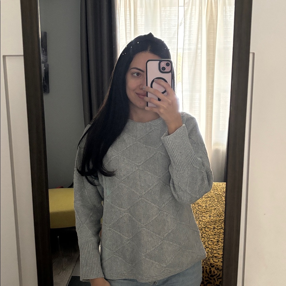 NEW Sweater💜💫 - Picture 5 of 7